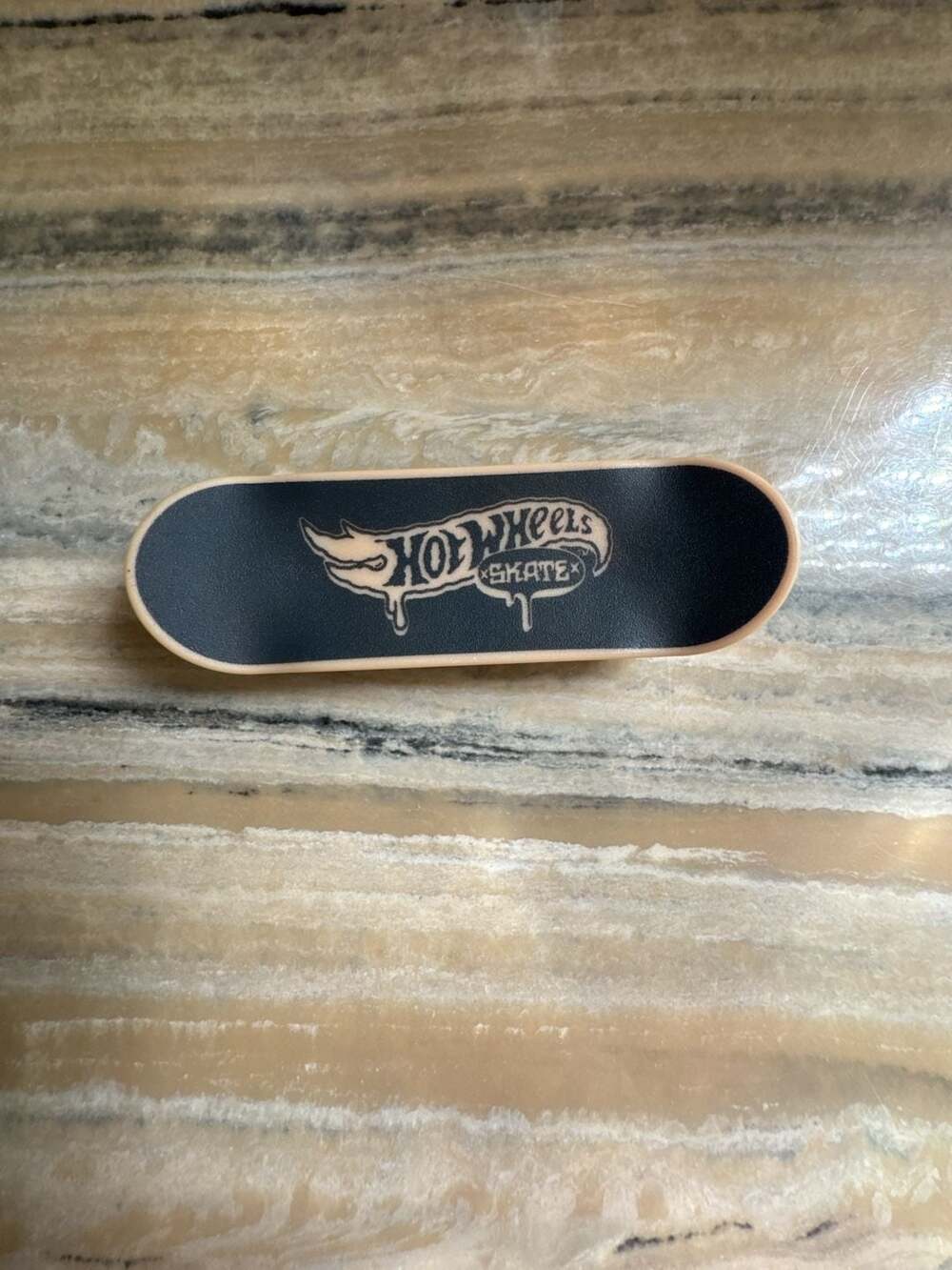 Hot Wheels Skate Fingerboard Big Air Monster Graphic Toy Skateboard